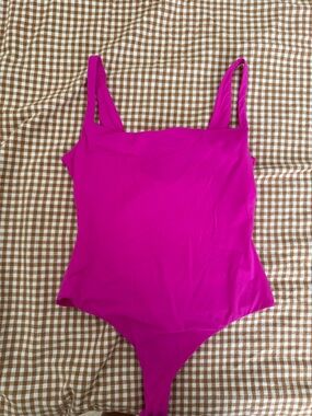 SKIMS Magenta Scoop Neck Bodysuit